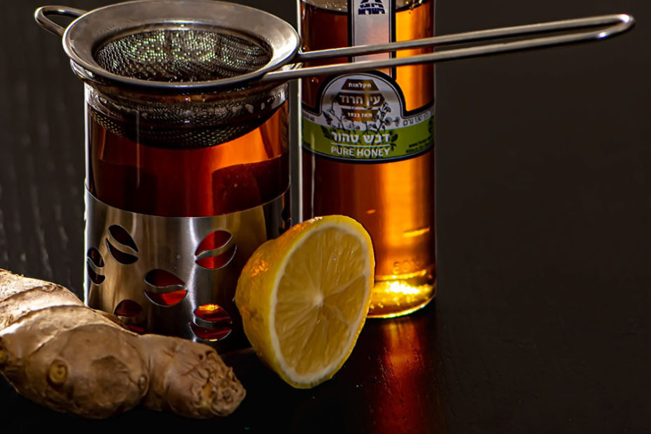 herbal remedy with ginger and honey